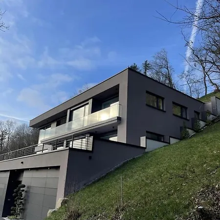 Mitten Im Nirgendwo Taucht Es Auf Einmal Auf - Ein Reprasentativer Bau - Penthouse Garnberg I Apartamento Künzelsau