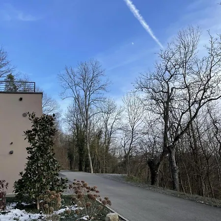 Mitten Im Nirgendwo Taucht Es Auf Einmal Auf - Ein Reprasentativer Bau - Penthouse Garnberg I Apartamento Künzelsau